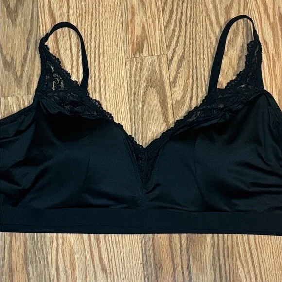 Torrid curve, black bralette lace detail, size 4X - Picture 2 of 6